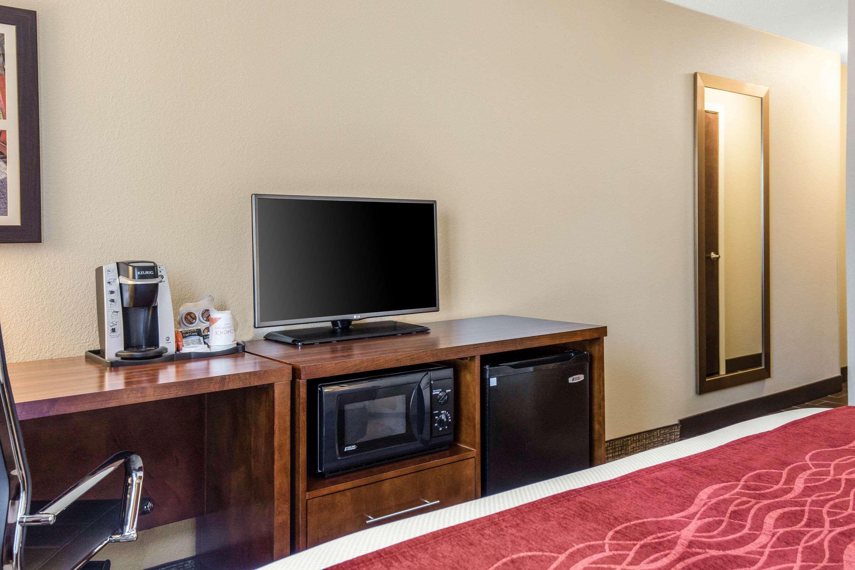 Comfort Inn La Porte Buitenkant foto